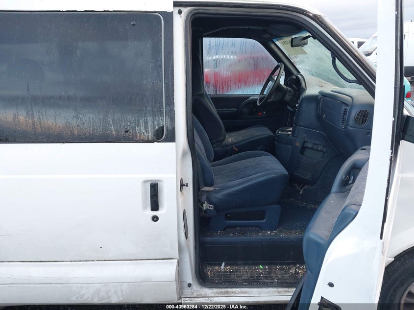 2000 Chevrolet Astro