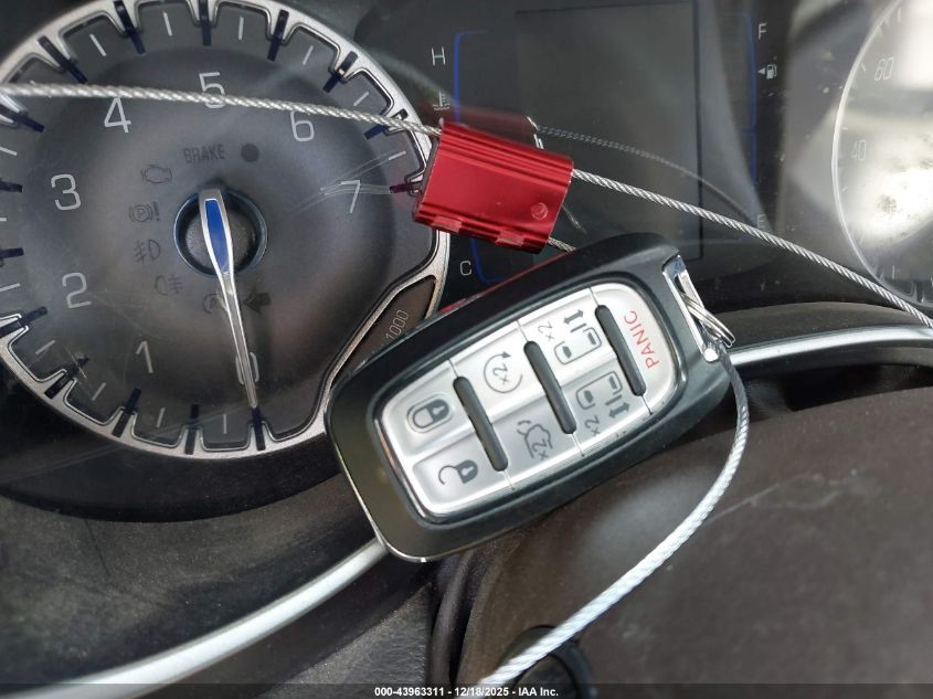 2017 Chrysler Pacifica Touring-L VIN: 2C4RC1BG6HR553137 Lot: 43963311