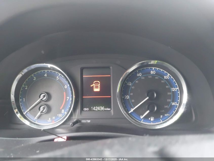 2017 Toyota Corolla L VIN: 5YFBURHE4HP573860 Lot: 43963342