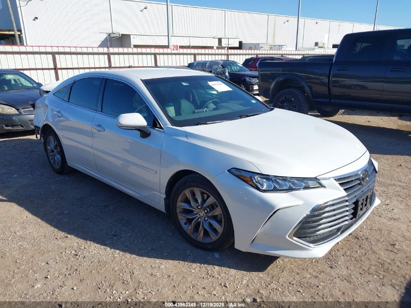 2022 Toyota Avalon Xle