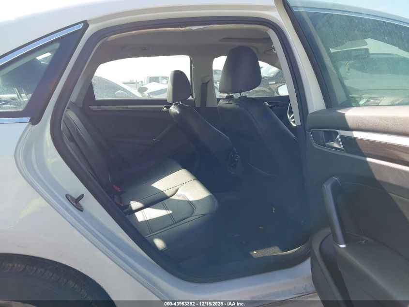 2017 Volkswagen Passat 1.8T Se VIN: 1VWBT7A30HC037414 Lot: 43963352