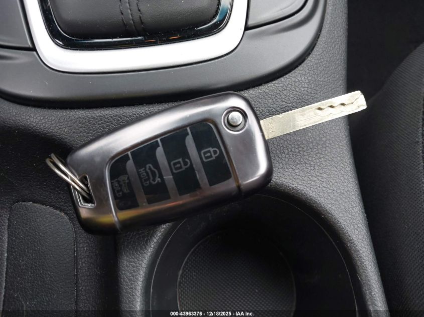 2019 Hyundai Kona Se VIN: KM8K12AA5KU305994 Lot: 43963376