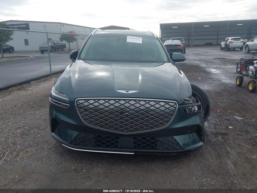 2024 Genesis Electrified GV70 - view 12