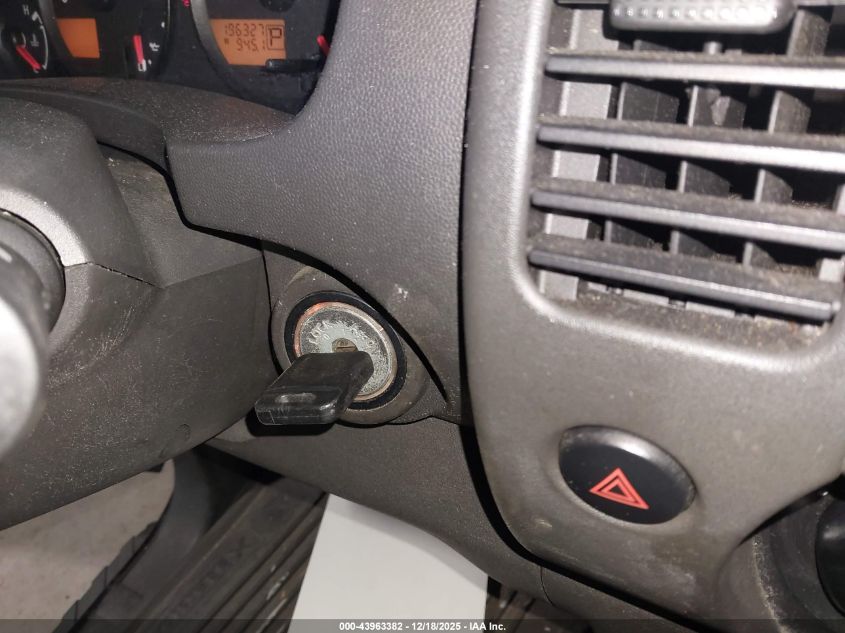 2005 Nissan Xterra Off Road/S/Se VIN: 5N1AN08W95C627330 Lot: 43963382