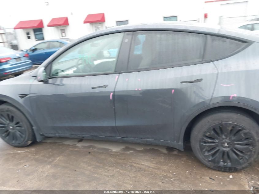 2023 Tesla Model Y Awd/Long Range Dual Motor All-Wheel Drive VIN: 7SAYGDEE2PF617330 Lot: 43963396