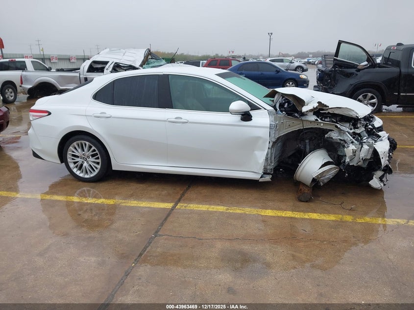 2018 Toyota Camry Hybrid Xle VIN: 4T1B21HK4JU005495 Lot: 43963469