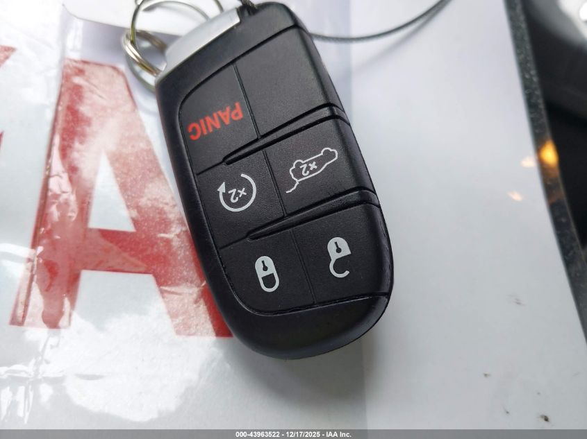 2019 Jeep Grand Cherokee Limited 4X2 VIN: 1C4RJEBG4KC715747 Lot: 43963522