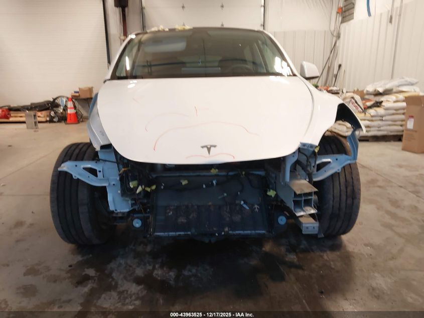 2022 Tesla Model Y Long Range Dual Motor All-Wheel Drive VIN: 7SAYGDEE3NF435942 Lot: 43963525