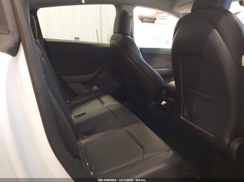 2022 Tesla Model Y Long Range Dual Motor All-Wheel Drive VIN: 7SAYGDEE3NF435942 Lot: 43963525