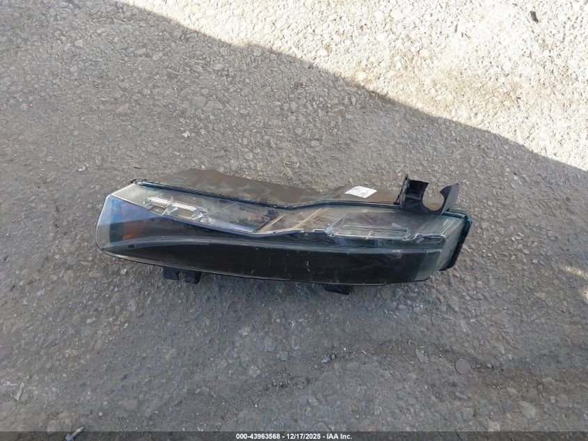 2023 Tesla Model S Dual Motor All-Wheel Drive/Standard Range VIN: 5YJSA1E50PF521926 Lot: 43963568