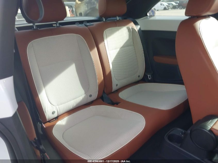 2015 Volkswagen Beetle 1.8T Classic VIN: 3VWF17AT3FM603262 Lot: 43963581