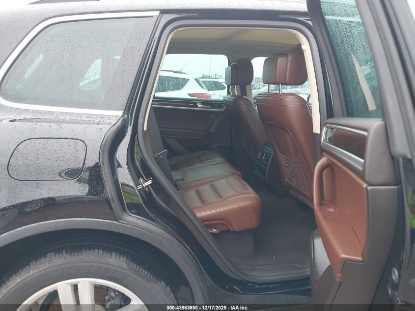 2014 Volkswagen Touareg Tdi Executive VIN: WVGEP9BP7ED011587 Lot: 43963650