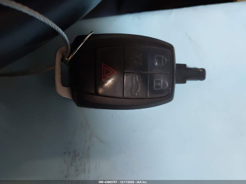 2012 Volvo C30 T5 VIN: YV1672MK4C2280702 Lot: 43963707