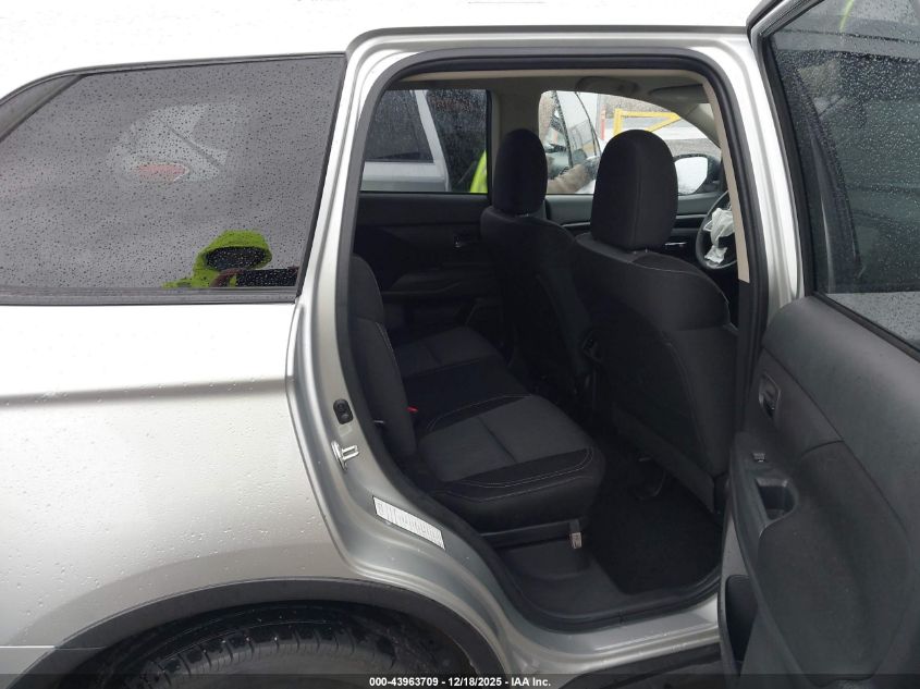 2020 Mitsubishi Outlander Es 2.4 S-Awc VIN: JA4AZ3A33LZ026686 Lot: 43963709