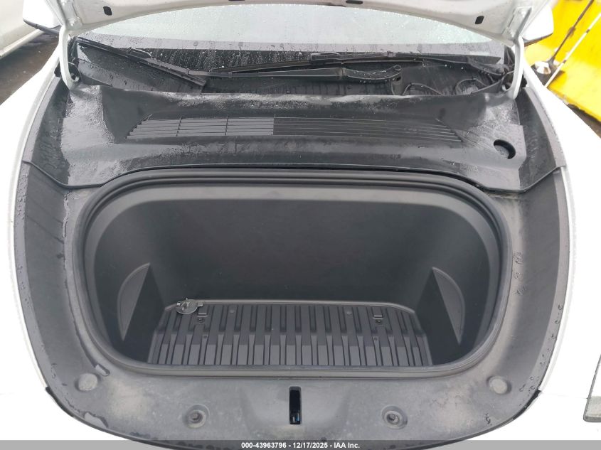 2021 Tesla Model Y Long Range Dual Motor All-Wheel Drive VIN: 5YJYGDEE4MF214863 Lot: 43963796