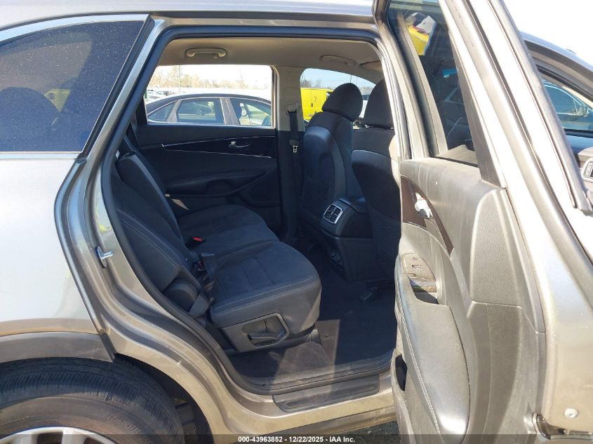 2018 Kia Sorento 3.3L Lx VIN: 5XYPG4A59JG405846 Lot: 43963852