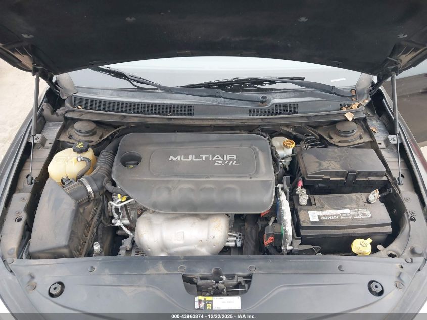 2015 Chrysler 200 Limited VIN: 1C3CCCAB6FN708372 Lot: 43963874