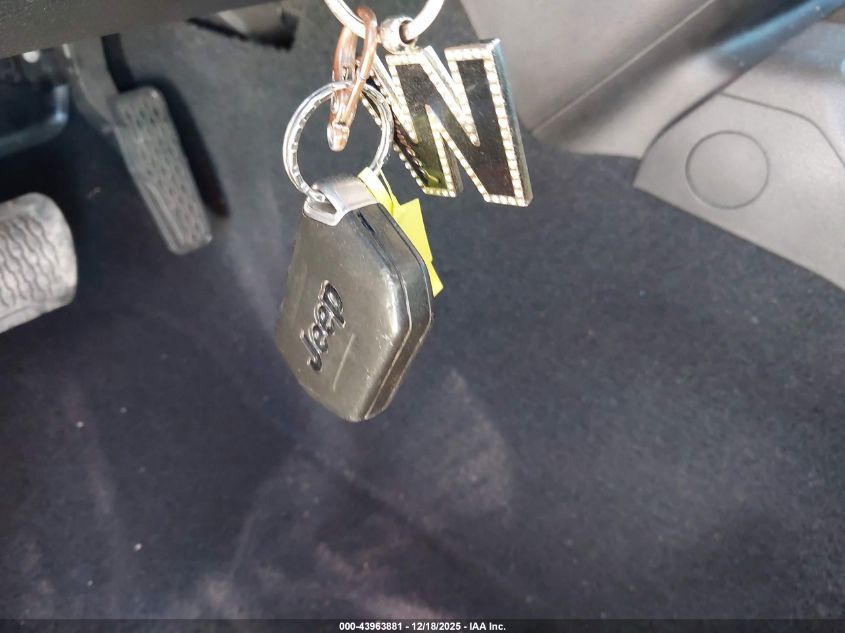 2020 Jeep Wrangler Unlimited Sport Altitude 4X4 VIN: 1C4HJXDGXLW187605 Lot: 43963881