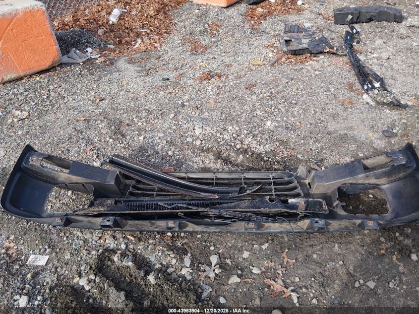 2006 GMC Savana Work Van VIN: 1GTFG15X261217215 Lot: 43963904