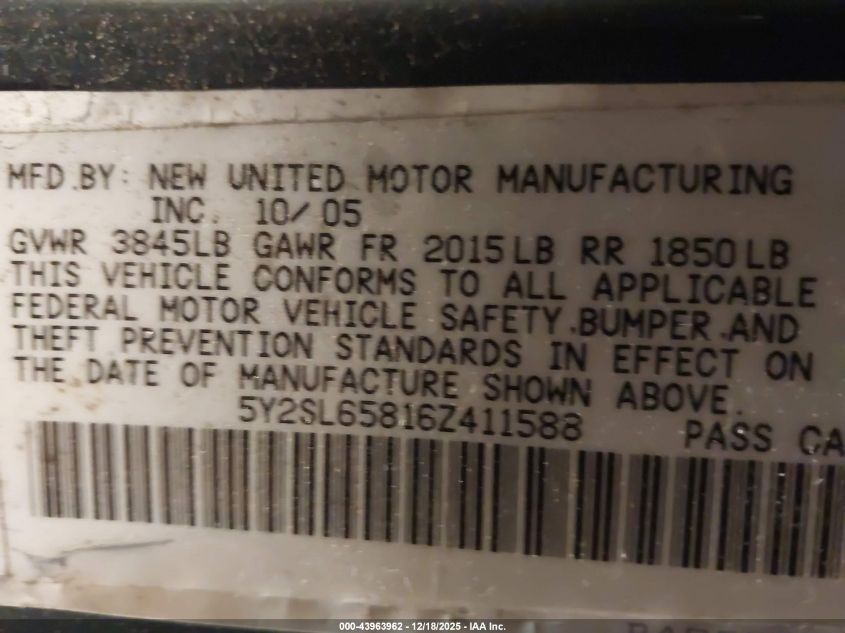 2006 Pontiac Vibe VIN: 5Y2SL65816Z411588 Lot: 43963962