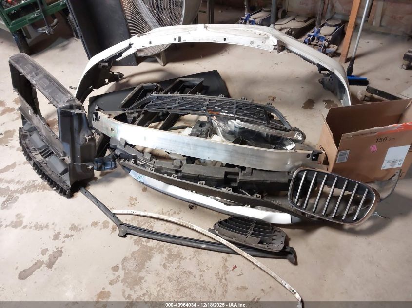 2016 BMW X1 xDrive28I VIN: WBXHT3C34GP886166 Lot: 43964034