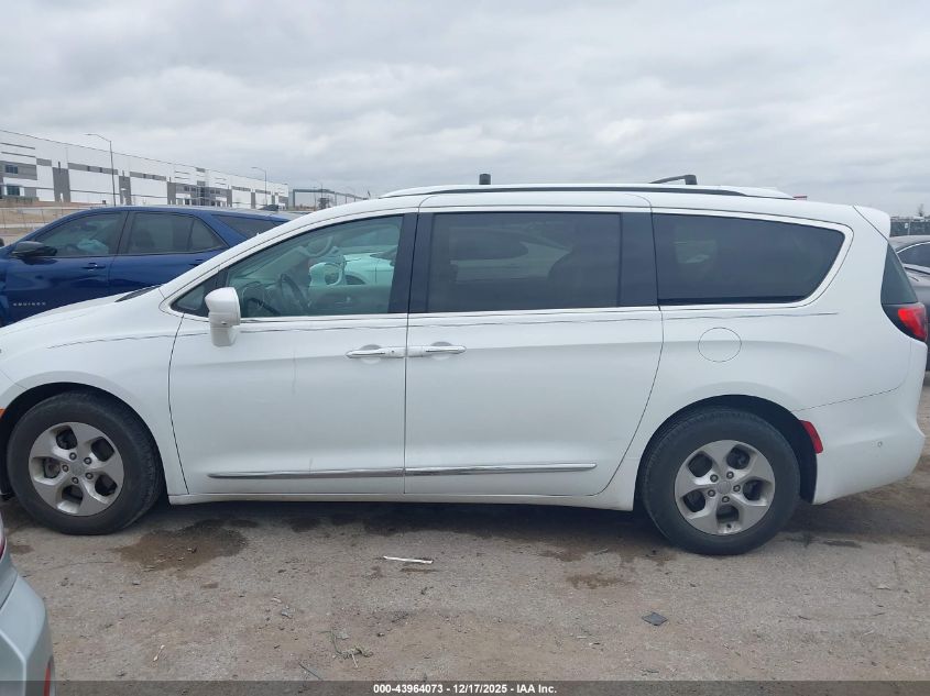 2017 Chrysler Pacifica Touring-L Plus VIN: 2C4RC1EGXHR577520 Lot: 43964073