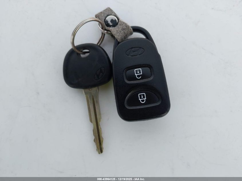 2010 Hyundai Tucson Gls VIN: KM8JT3ACXAU076756 Lot: 43964125