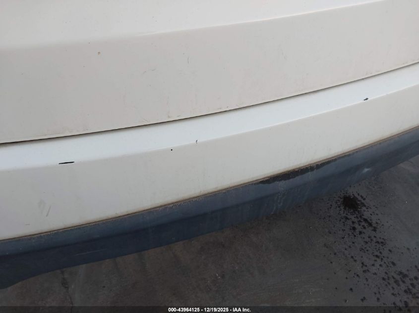 2010 Hyundai Tucson Gls VIN: KM8JT3ACXAU076756 Lot: 43964125