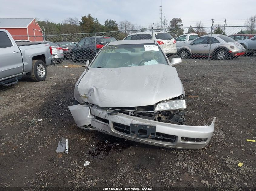 1996 Honda Accord Dx 25Th Anniversary VIN: 1HGCD568XTA090897 Lot: 43964222