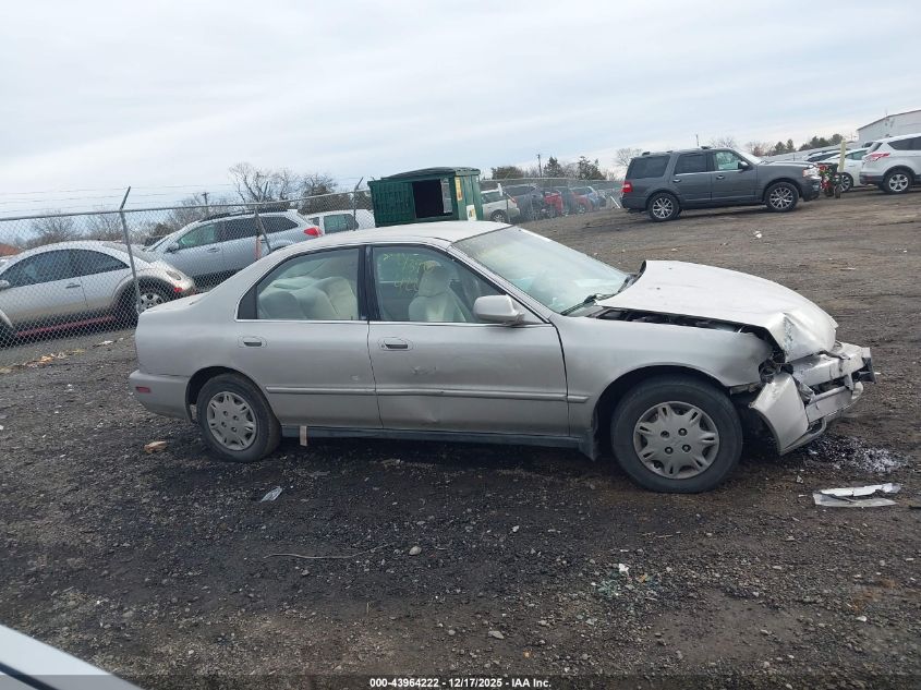 1996 Honda Accord Dx 25Th Anniversary VIN: 1HGCD568XTA090897 Lot: 43964222