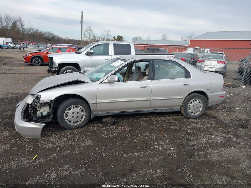 1996 Honda Accord Dx 25Th Anniversary VIN: 1HGCD568XTA090897 Lot: 43964222