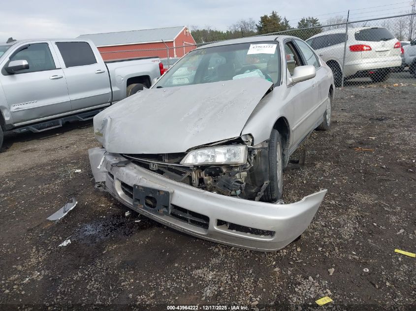 1996 Honda Accord Dx 25Th Anniversary VIN: 1HGCD568XTA090897 Lot: 43964222