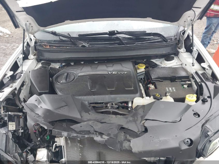 2019 Jeep Cherokee Latitude Fwd VIN: 1C4PJLCX5KD243305 Lot: 43964235