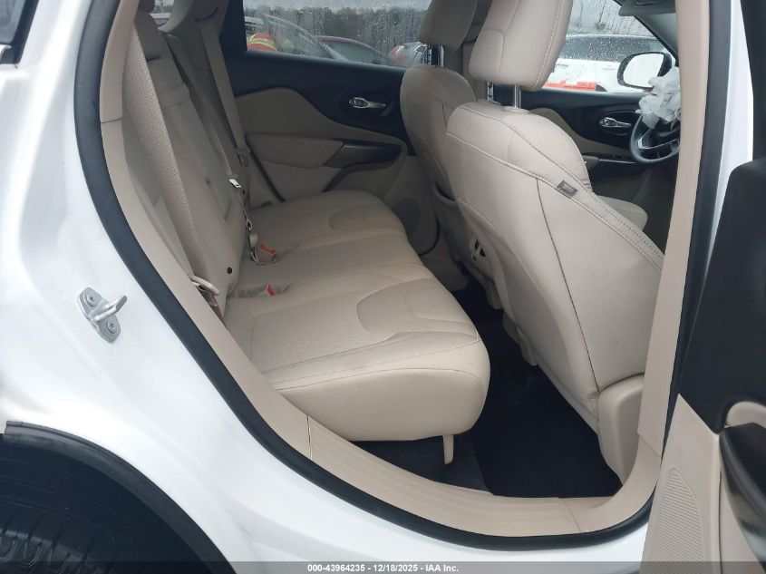 2019 Jeep Cherokee Latitude Fwd VIN: 1C4PJLCX5KD243305 Lot: 43964235