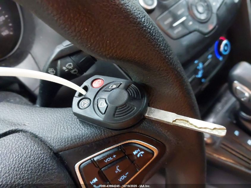 2018 Ford Focus Se VIN: 1FADP3F28JL263950 Lot: 43964245