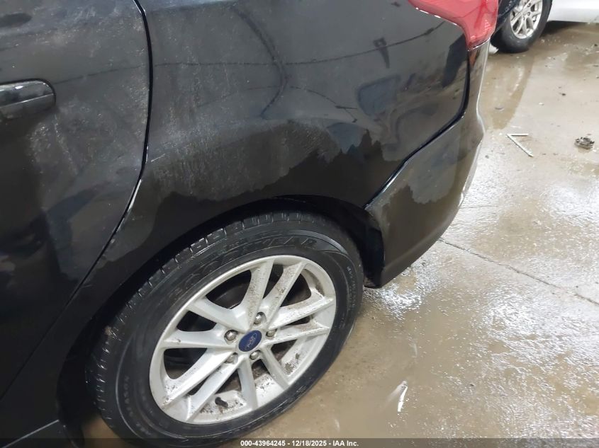 2018 Ford Focus Se VIN: 1FADP3F28JL263950 Lot: 43964245