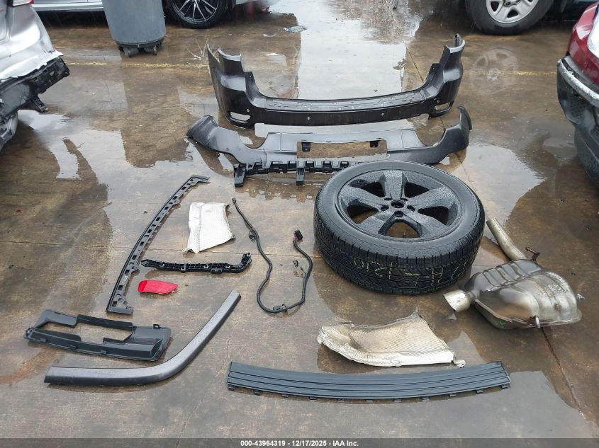 2015 Jeep Grand Cherokee Altitude VIN: 1C4RJEAG7FC677776 Lot: 43964319