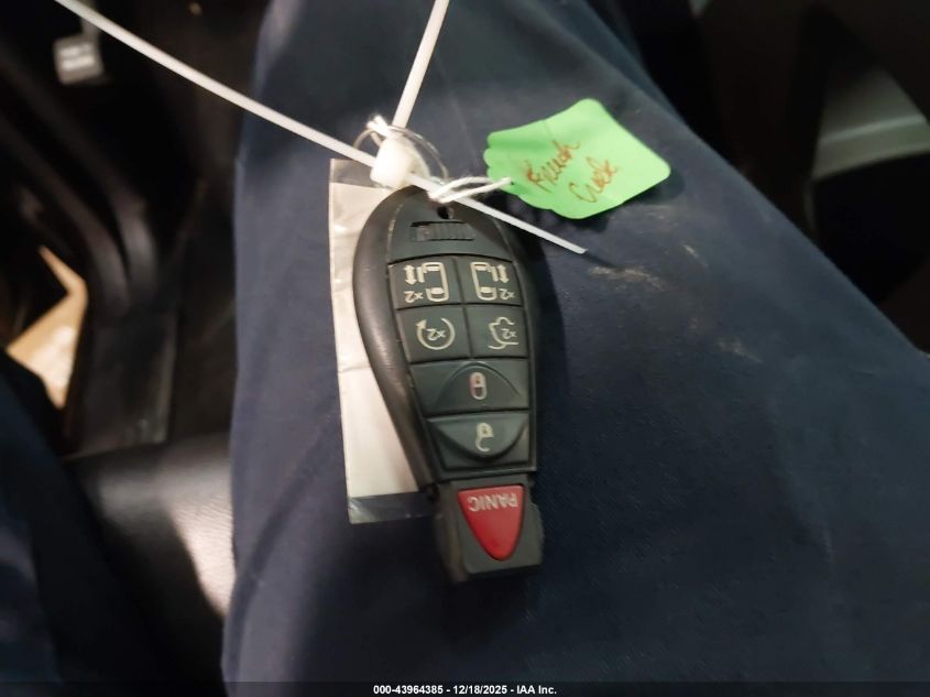 2017 Dodge Grand Caravan Sxt VIN: 2C4RDGCG9HR853107 Lot: 43964385