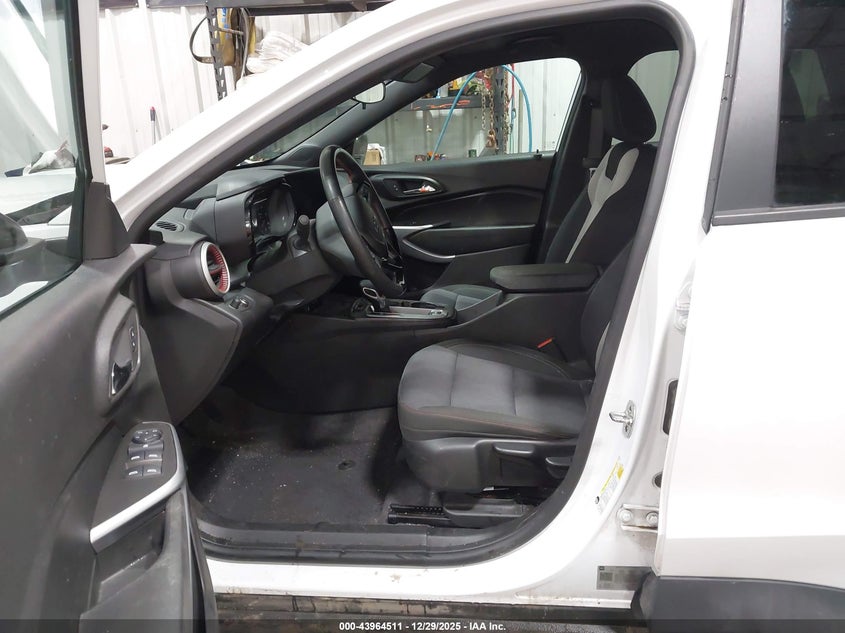 2025 Chevrolet Trax Fwd 1Rs