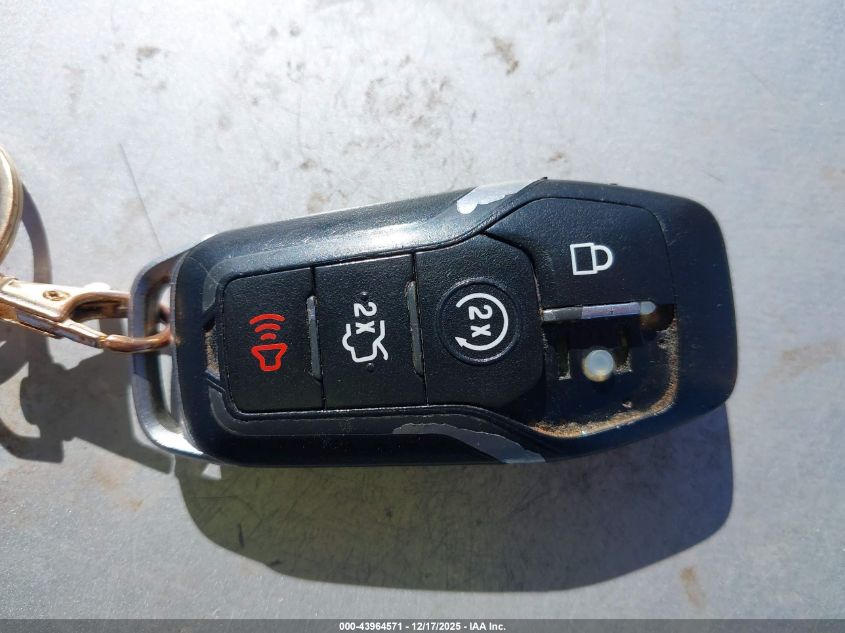 2016 Ford Fusion Titanium VIN: 3FA6P0K98GR250412 Lot: 43964571