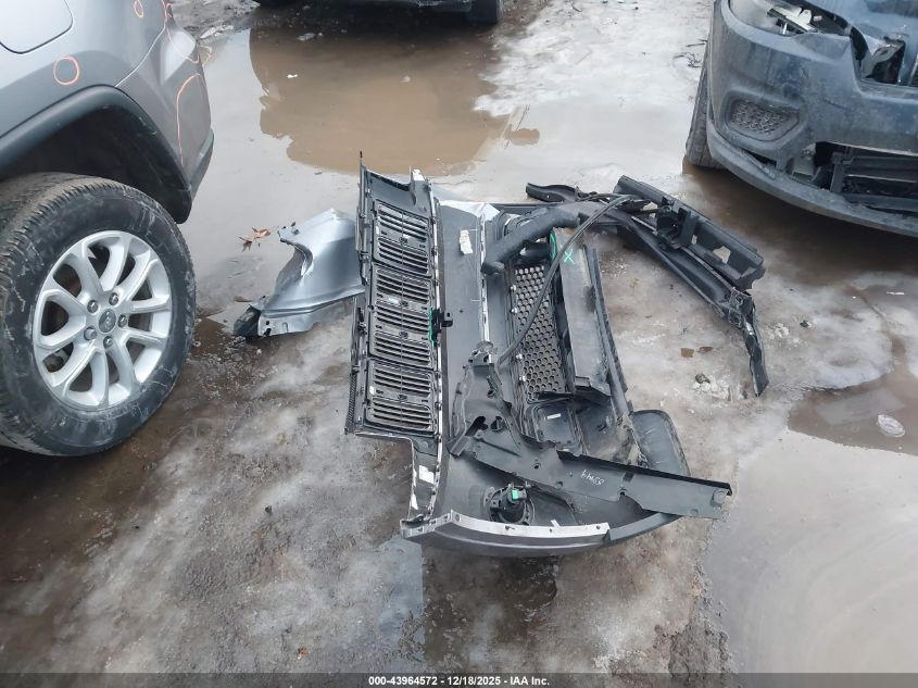 2016 Jeep Grand Cherokee Laredo VIN: 1C4RJFAG8GC490585 Lot: 43964572