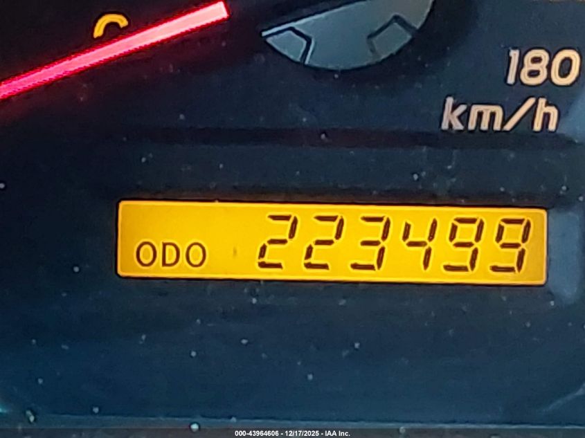 2004 Toyota 4Runner Limited V8 VIN: JTEBT17R840040421 Lot: 43964606