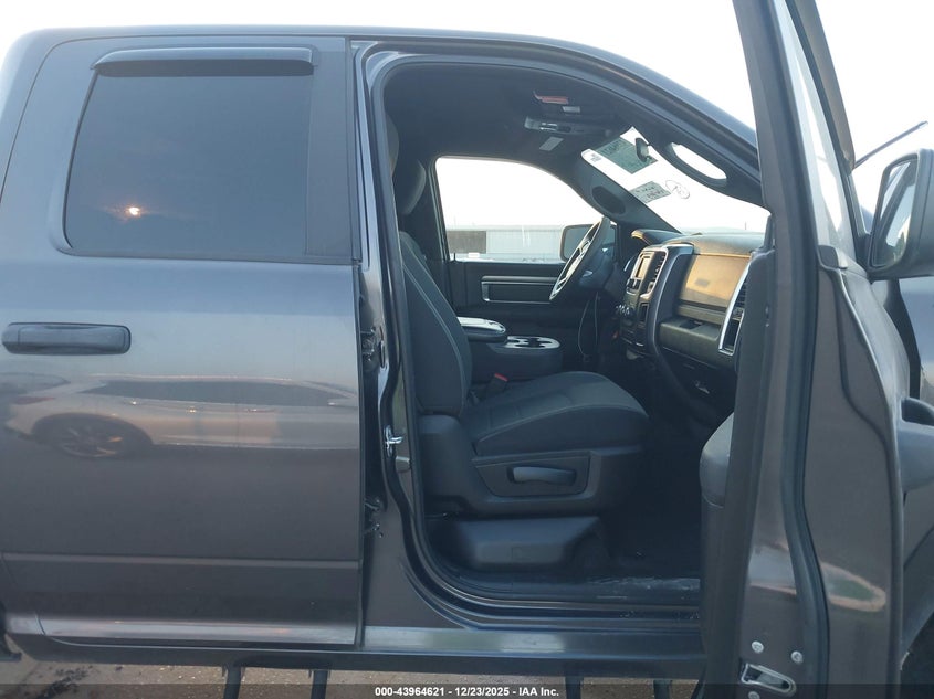 2021 Ram 1500 Classic Warlock 4X4 6'4 Box