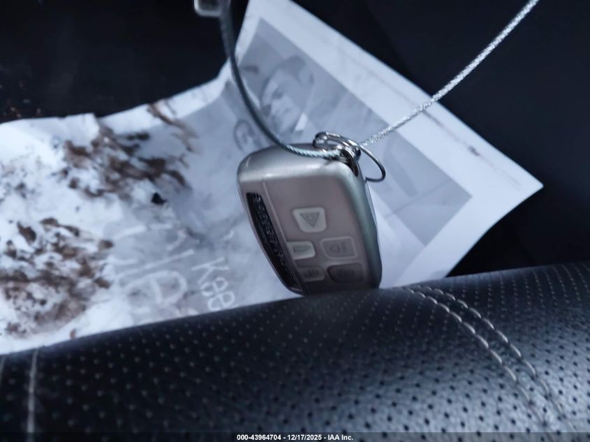 2018 Land Rover Range Rover Velar P380 Se R-Dynamic VIN: SALYL2RVXJA749980 Lot: 43964704