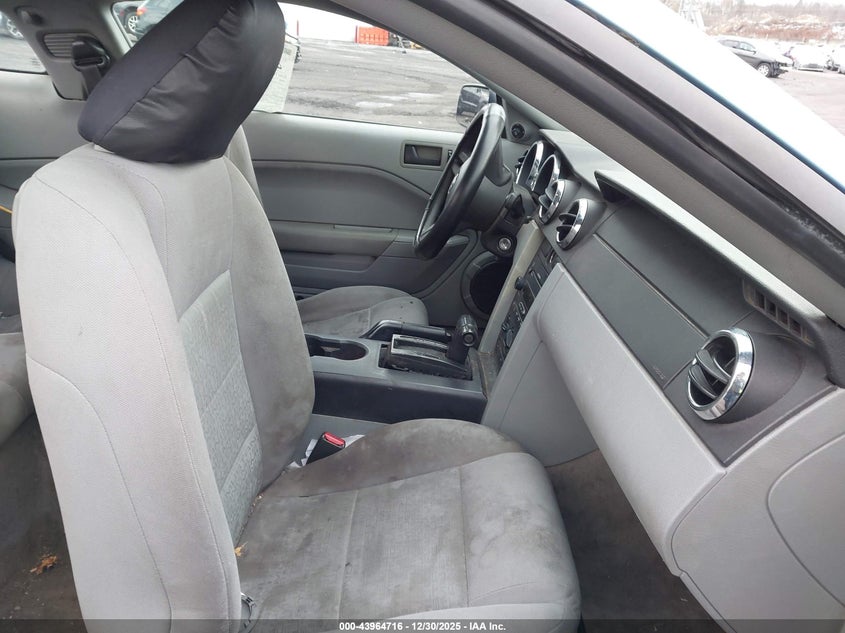 2006 Ford Mustang V6