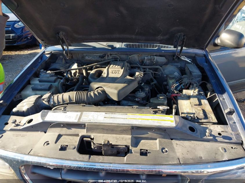 2000 Ford Explorer Eddie Bauer VIN: 1FMZU74E7YZB94491 Lot: 43964749