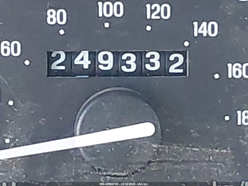 2000 Ford Explorer Eddie Bauer VIN: 1FMZU74E7YZB94491 Lot: 43964749