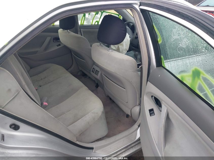 2007 Toyota Camry Hybrid VIN: JTNBB46K073029487 Lot: 43964758