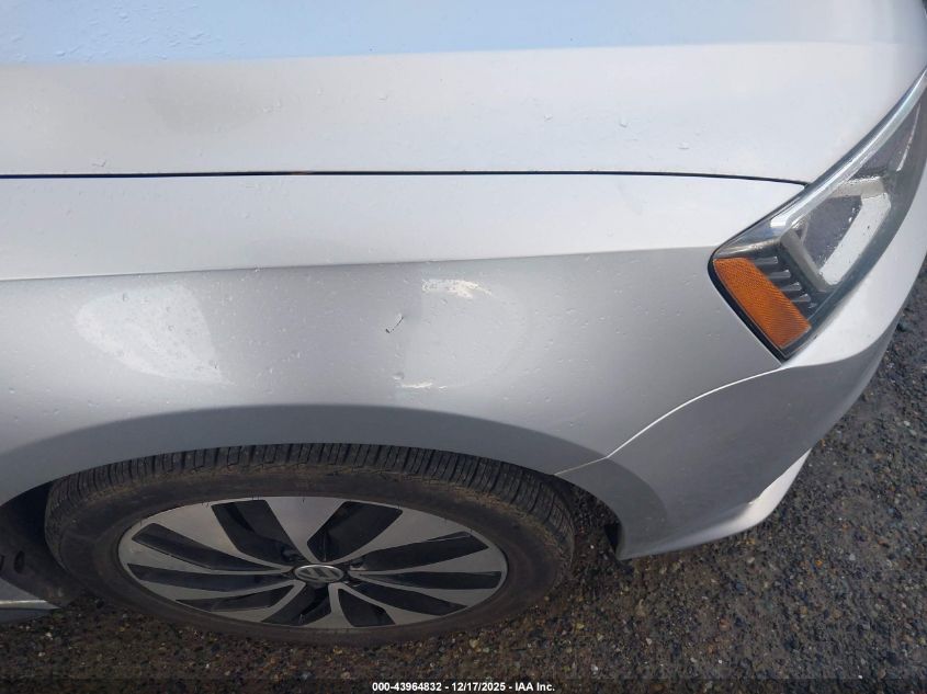 2016 Volkswagen Jetta Hybrid Sel Premium VIN: 3VW637AJ5GM269486 Lot: 43964832