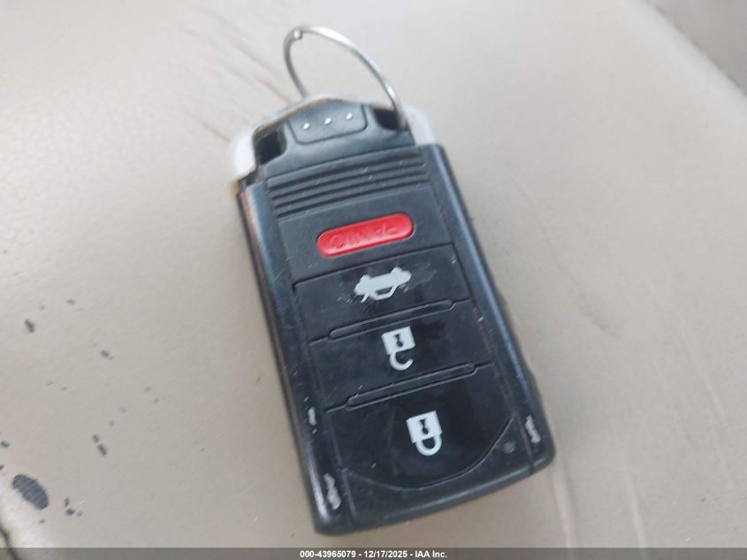 2013 Acura Ilx 2.0L VIN: 19VDE1F50DE013008 Lot: 43965079